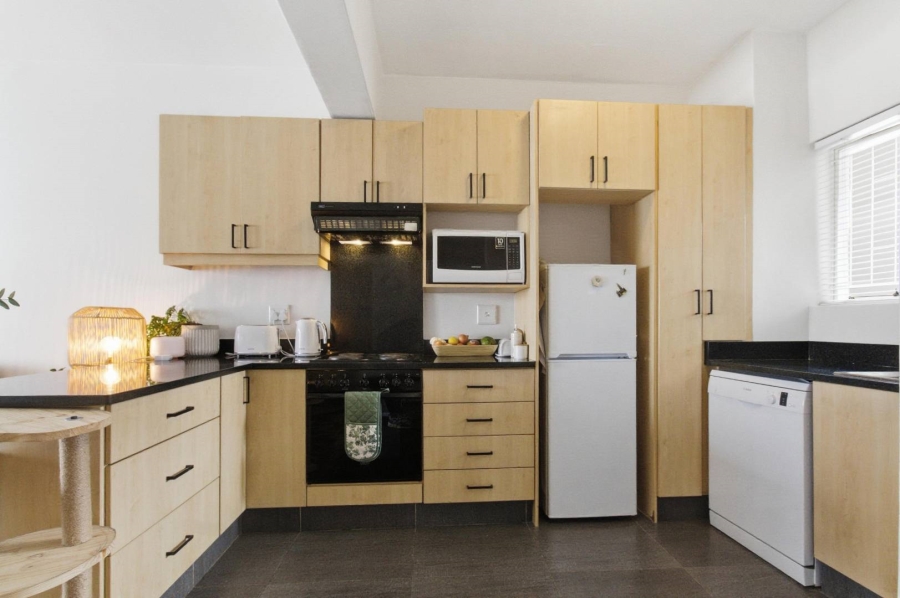 1 Bedroom Property for Sale in Sea Point Western Cape